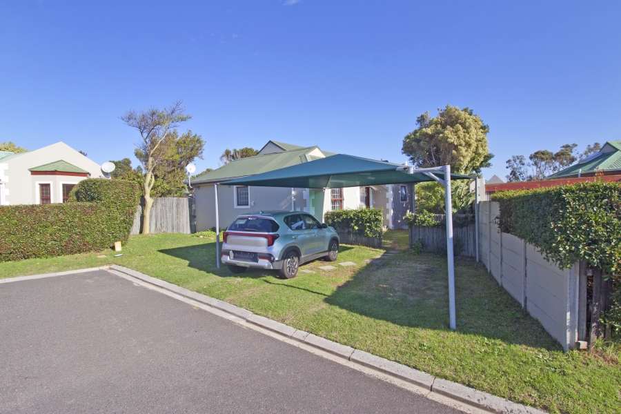 3 Bedroom Property for Sale in Milkwood Park Western Cape